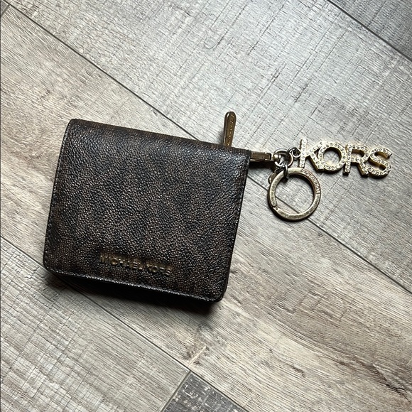 Michael Kors wallet - Picture 1 of 8